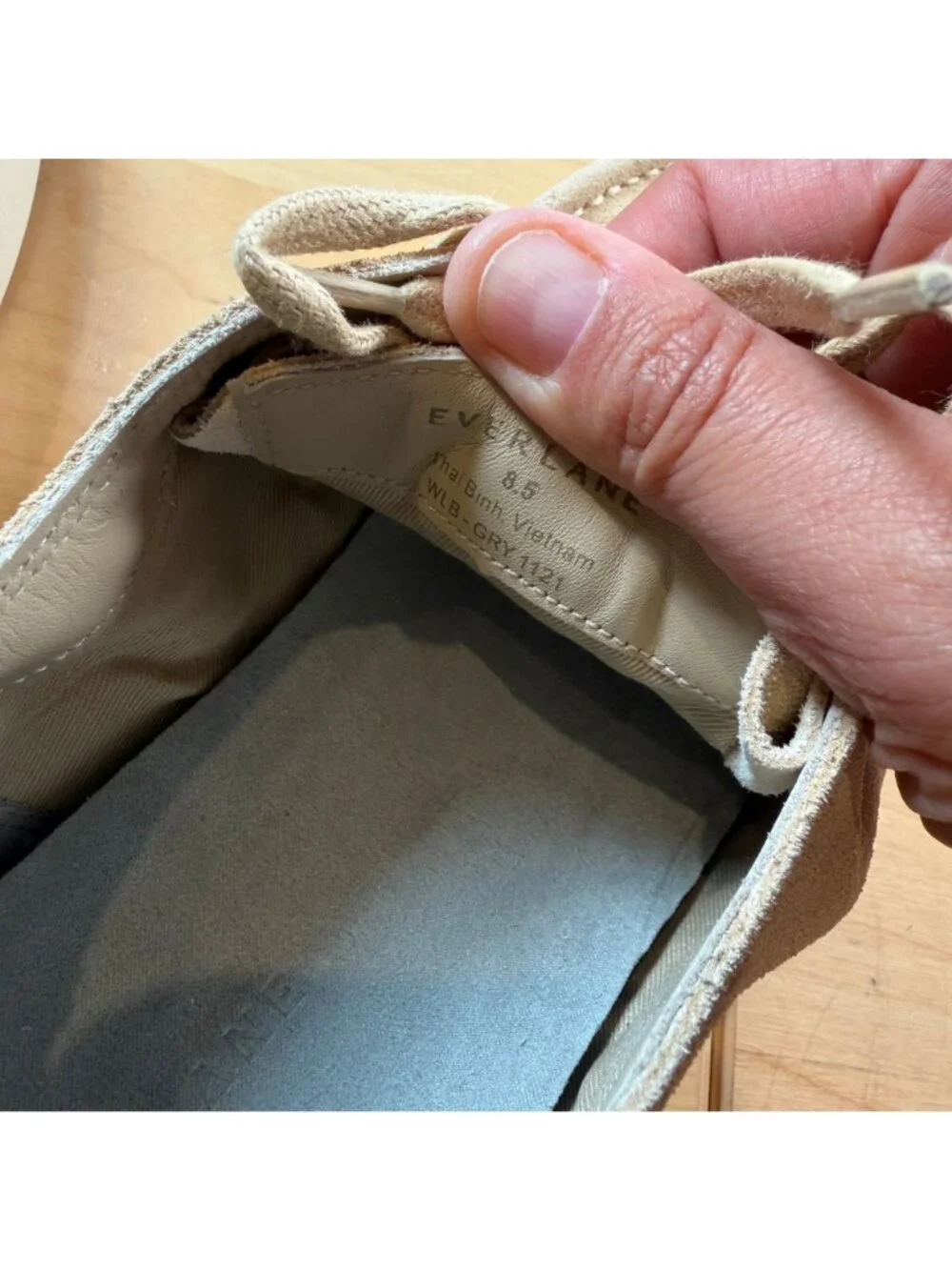 Everlane The Desert Shoe Men's Beige Suede Chukka Size 8.5 NEW in Box